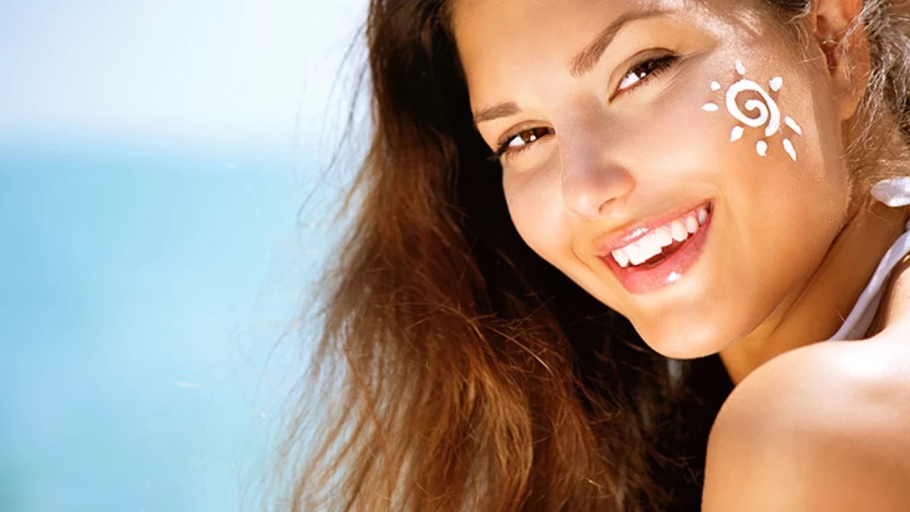 Yaz Öncesi Cilt Bakımı: Leke ve Güneş Hasarına Karşı En Etkili Koruma Rehberi (2026 Güncel Öneriler)